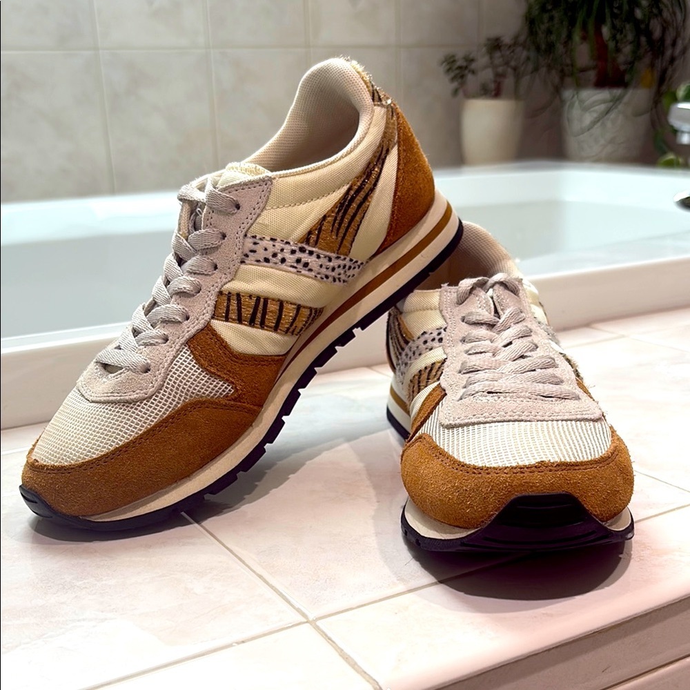 Gola Daytona Safari Trainers in Statement Animal Print Suede and Cream Mesh. EUC